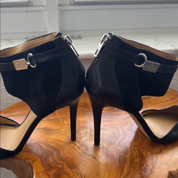 Black High Heels with Pointed Toe and Ankle Strap - Picture 4 of 4